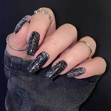 Moonlight-Magic-on-Black-Nails-5