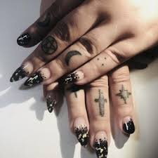 Moonlight-Magic-on-Black-Nails-6