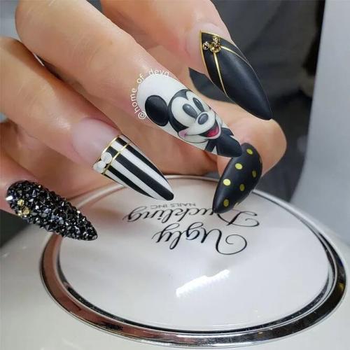 Movies-and-Cartoons-for-Halloween-Nails-2