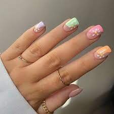 Multicolored-Floral-Manicure-2