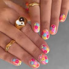 Multicolored-Floral-Manicure-3