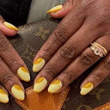 Mustard-Yellow-Nails-4