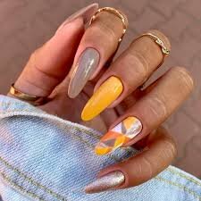 Mustard-Yellow-Nails-7