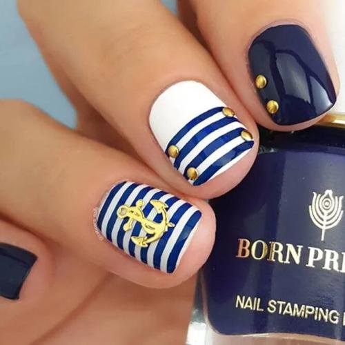 Navy-Nautical-Nails-1