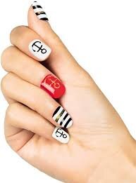 Navy-Nautical-Nails-10
