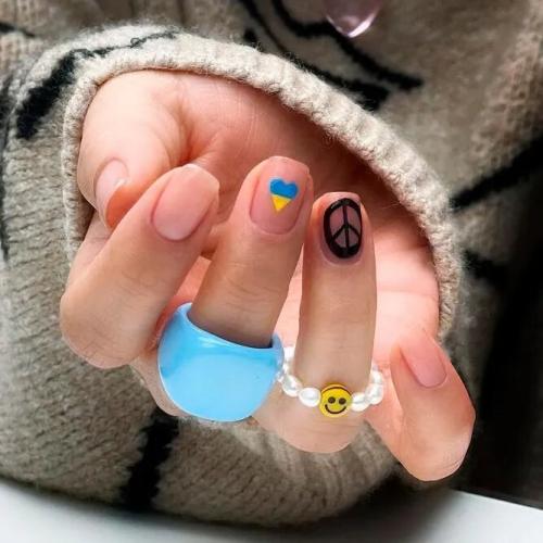 Negative-Space-Hearts-Nail-Designs-4