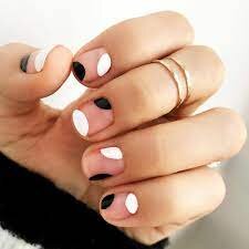 Negative-Space-Pointed-Nails-9