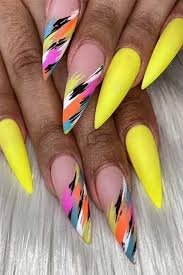 Neon-Accent-For-Nude-Nails-9