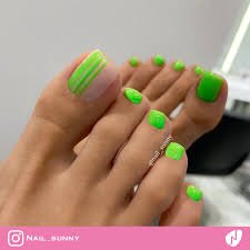 Neon-Colors-for-Toe-Nail-7