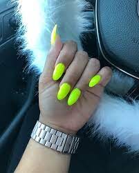 Neon-Green-Short-Almond-Nails-2