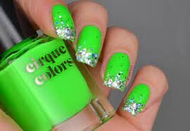 Neon-Green-Summer-Nail-Colors-7