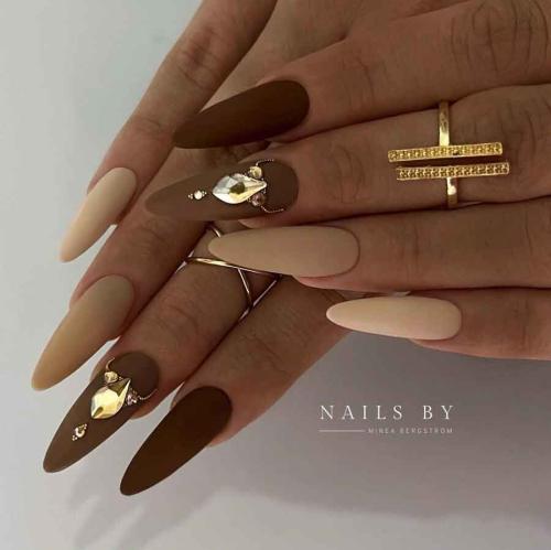 Neutral-Brown-Luxury-Nails-2