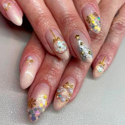 New-Year-Tree-Toys-for-Nails-3