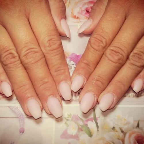 Nude-Matte-Coffin-Nails-1