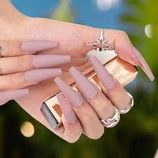 Nude-Matte-Coffin-Nails-5