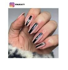 Nude-Matte-Nails-with-Black-Lines-8