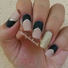 Nude-Matte-Nails-with-Glitter-Accent-10