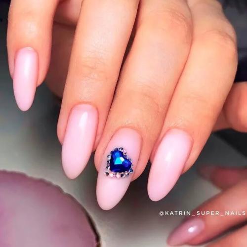 Nude-Nail-Design-With-Stones-3