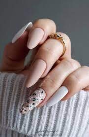 Nude-Nails-With-Flowers-Art-5