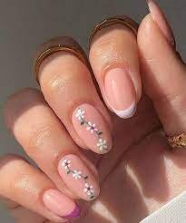 Nude-Nails-With-Flowers-Art-7