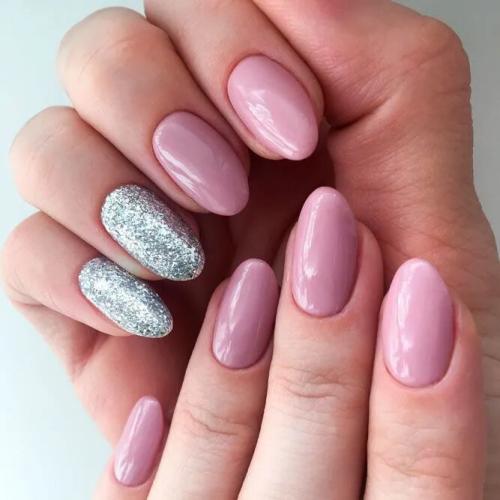 Nude-Nails-With-Glitter-Design-5