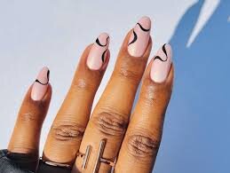 Nude-Nails-with-Black-Strict-Lines-11