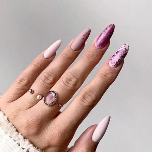Nude-Nails-with-Rose-Gold-2