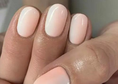Nude-Ombre-Nails-1