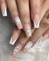 Nude-and-White-Christmas-Nails-3