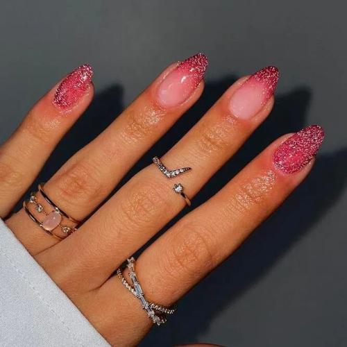 Ombre-Glitter-Nails-Designs-In-Pink-3