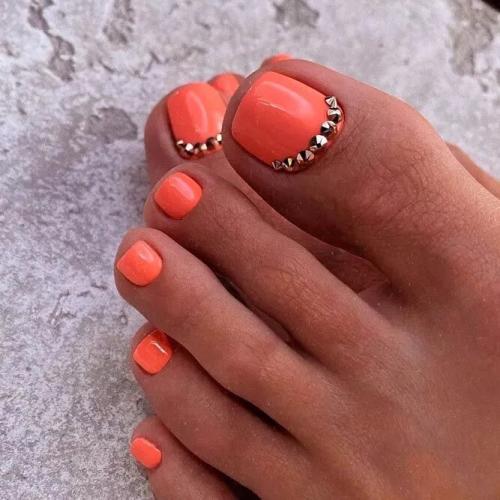 Orange-Hues-For-Toe-Nails-2