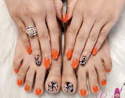 Orange-Hues-For-Toe-Nails-5