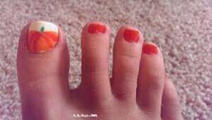 Orange-Hues-For-Toe-Nails-7