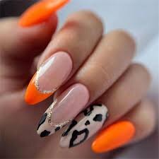 Orange-Hues-for-Almond-Shaped-Nails-10