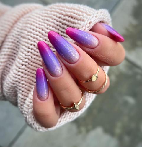 Out-Of-This-World-Ombre-Nails-3