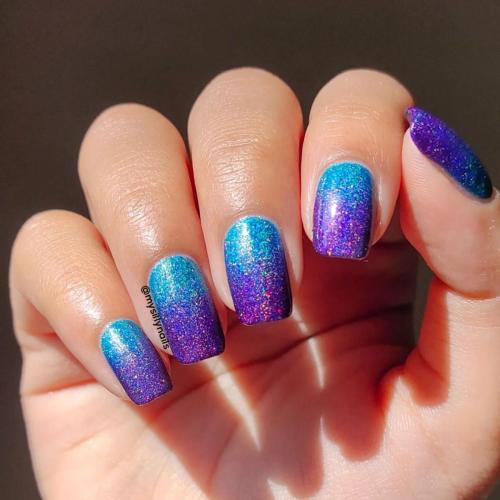 Out-Of-This-World-Ombre-Nails-4