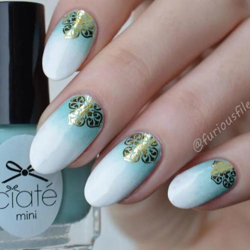 Pastel-Nails-With-Damask-Accent-1