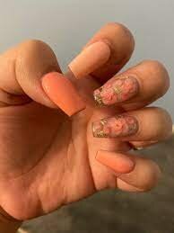 Peach-Color-Nails-with-Floral-Art-7