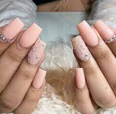 Peach-Nails-With-Rhinestones-4