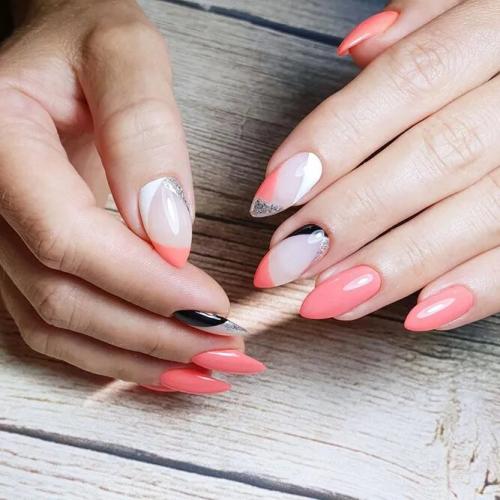 Peach-Nails-With-Stripes-and-Geometric-Pattern-1