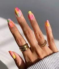 Peach-Nails-With-Stripes-and-Geometric-Pattern-9