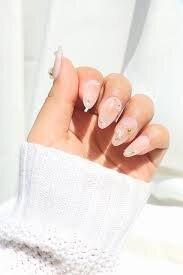 Pearl-Long-Nails-6