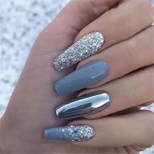 Perfect-Glitter-For-Short-Coffins-9