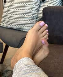 Pink-Toe-Nail-Colors-7