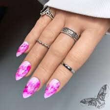 Pink-and-White-Marble-Nails-6