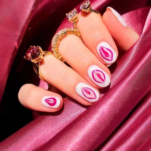 Pink-and-White-Nail-Designs-1