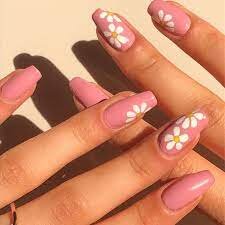 Pink-and-White-Nails-with-Flowers-4