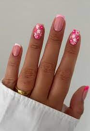 Pink-and-White-Nails-with-Flowers-6