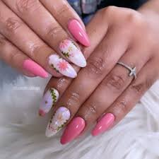 Pink-and-White-Nails-with-Flowers-7
