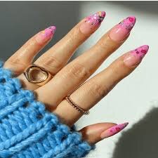 Pink-and-White-Nails-with-Geometric-7